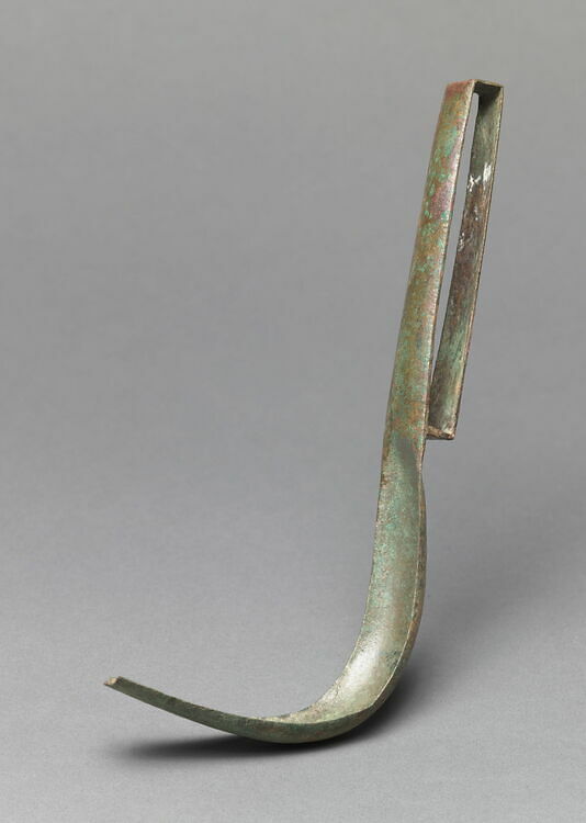 Instrument de toilette romain appelé strigile pour les soins corporels